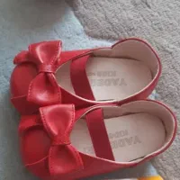 کفش و پیراهن دخترانه قرمز|کفش و لباس بچه|بروجرد, |دیوار