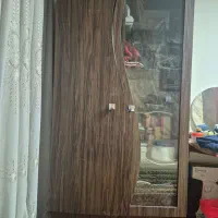 کمد ویترینی و لباس