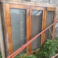 چوب کارکرده سربندی و در و پنجره چوبی
