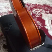 ویولن تی اف۱۴۲|ویولن|اندیشه, اندیشه فاز ۳|دیوار