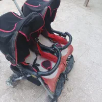 کالسکه دوقلو