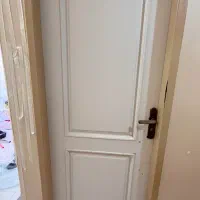 درب اتاق و درب سرویس و کاسه توالت و روشویی چینی