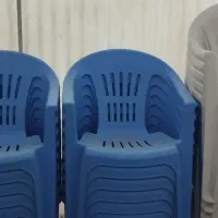 تعداد ۲۹ عدد صند لی پلاستیکی