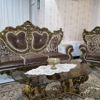 مبل ۹ نفره کاملا نو و سالم همراه با میز