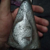 یک عدد ناخنک ولوو