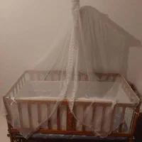 تخت و گهواره نوزادی