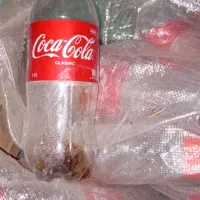 بطریخالینوشابه|ظروف نگهدارنده، پلاستیکی، یکبارمصرف|زاهدان, |دیوار