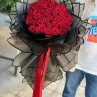 دسته گل باکس و سبد گل رز هلندی شاخه۲۰ ایرانی۱۰ت