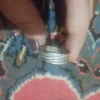 دوتا انگشتر نقره زنانه شیک.یک ساعت شیک زنانه زرد