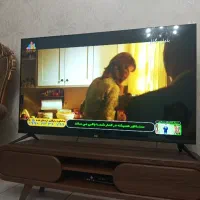 میز تلوزیون سالم سالم بدون هیچ ایرادی