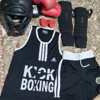 لوازم کیک بوکسینگ ،دستکش،کلاه،ساق بند،تاپ وشورت|تجهیزات ورزشی|پاکدشت, شهرک امام رضا|دیوار