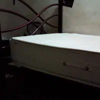 تخت خواب فلزی و تشک  یکنفره|تخت و سرویس خواب|سنندج, |دیوار