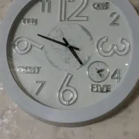 ساعت دیواری