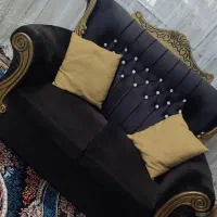 مبل راحتی ۷نفره با میزوسط ومیزهای عسلی