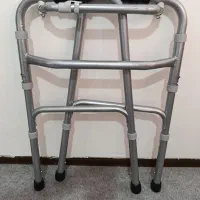 واکر تاشو و عصا