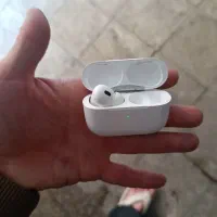 گوش سمت چپ ایرپاد پرو ۲ اصل همراه کیس کم کارکرد