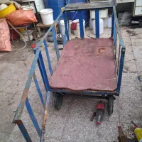 گاری چهار چرخ یا چرخ دستی