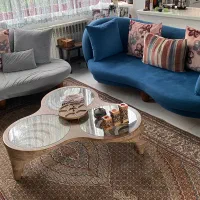 مبل راحتی و میز ناهار خوری