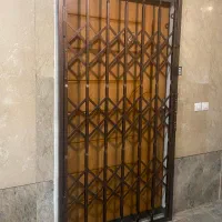 در و اکاردئونی