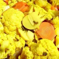 ترشی گل کلم.سیب ممتاز.سیر۷ساله.زردالووآلوچه خشک