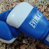 دستکش بوکس چرم اورجینال صفر با وسایل دیگر