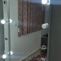 آینه قدی چراغدار در حد نو