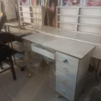 میز ناخن کار|آرایشگاه و سالنهای زیبایی|یزد, |دیوار