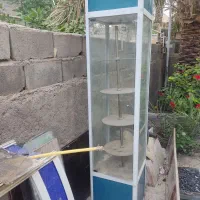 یک عدد ویترین استاده چرخشی