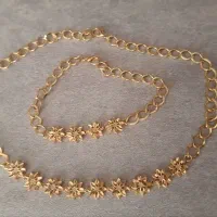 گردنبند و دستبند
