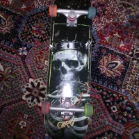 اسکیت برد حرفه ای( معاوضه هم میکنم)