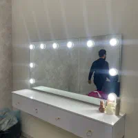 آینه کنسول میکاپ و گریم|آرایشگاه و سالنهای زیبایی|مشهد, وکیلآباد|دیوار