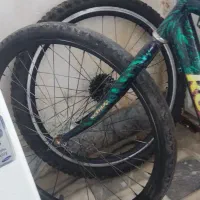 دوچرخه دنده ای تنه رنگ خفن لاستیک ها هم نو هست|دوچرخه، اسکیت، اسکوتر|بیرجند, |دیوار