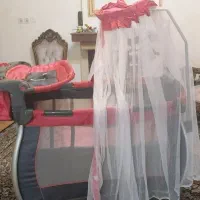 تخت و گهواره نوزاد