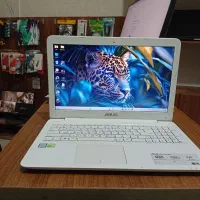 لپ تاپ سفید گرافیک دار برند ASUS دارای دو هارد