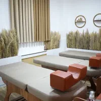 تجهیزات سالن زیبایی بسیار نو و تمیز با قیمت مناسب|آرایشگاه و سالن‌های زیبایی|سمنان, |دیوار