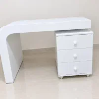 میز ناخن ، میز دکوری