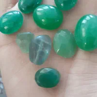 نگین سبز خوش رنگ|جواهرات|قم, شهرک قدس|دیوار