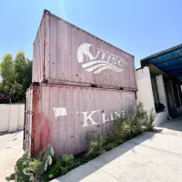 سه عدد کانتینر