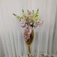 گل مصنوعی باگلدان