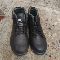 دو جفت کفش نو یک بار هم استفاده نشده|کیف، کفش، کمربند|تهران, زنجان جنوبی|دیوار