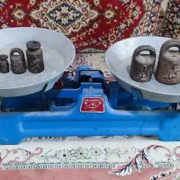 ترازو۲۰کیلویی قدیمی|کلکسیون اشیاء عتیقه|ورامین, ورامین|دیوار