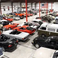 300متر نمایشگاه لاکچری 150متر بالکن تاپ سعادت آباد