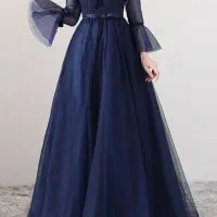 تعدادی لباس مجلسی دست دوم و نو موجود هست