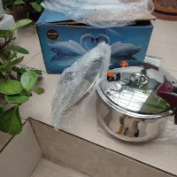 دیگ زود پز استیل ۶لیتری ZANUSSI ایتالیایی