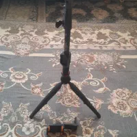 سه پایه گوشی و دوربین