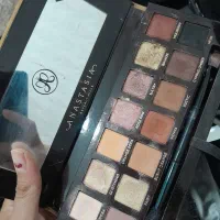 لوازم‌ارایشی سالنی