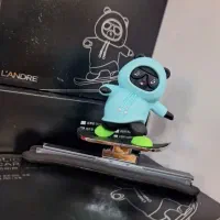 عروسک متحرک داشبورد