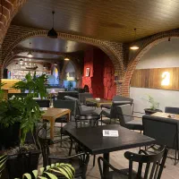 استخدام همکارعلاقه مندوباانگیزه درکافه رستوران