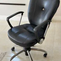 صندلی چرمی جک دار