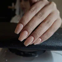 کاشت ناخن به سبک روسی